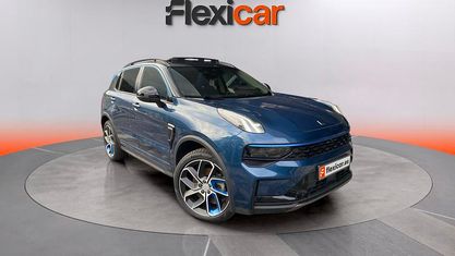 Begagnad Lynk & Co 01 261 HK (191 kW) 2022 Blå SUV