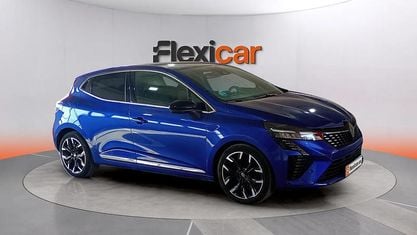 Käytetty Renault Clio V Techno 101 HP (74 kW) 2023 Sininen Sedan