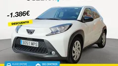 Usado 2024 Toyota Aygo Play Utilitario | 15.250 € (Precio justo)