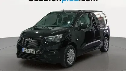 Käytetty Opel Combo Life Edition+ 102 HP (75 kW) 2022 Musta