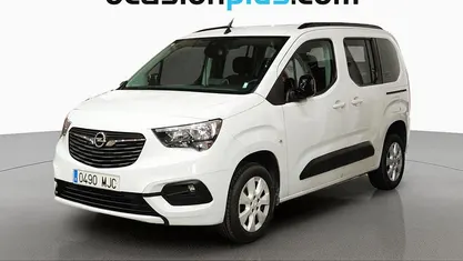 Usado Opel Combo Life Edition+ 102 CV (75 kW) 2023 Blanco Monovolumen