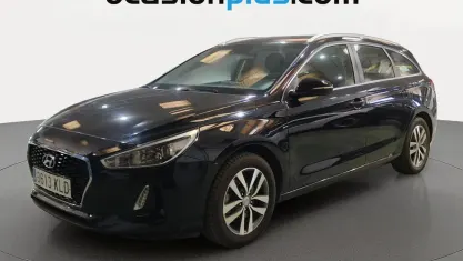 Usado Hyundai i30 110 CV (80 kW) 2018 Negro Familiar