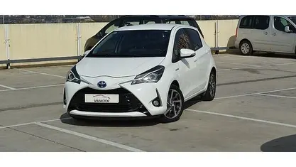 Usado Toyota Yaris Hybrid 100 CV (73 kW) 2020 Berlina