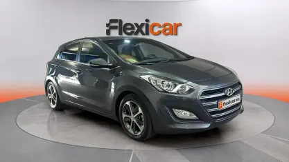 Usado Hyundai i30 GO! 101 CV (74 kW) 2017 Gris Berlina