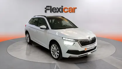 Usado Skoda Kamiq Sport 150 CV (110 kW) 2021 Blanco SUV