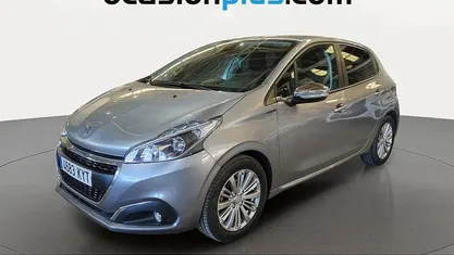 Usado Peugeot 208 Signature Sky 82 CV (60 kW) 2019 Utilitario