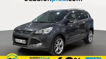 Usado Ford Kuga Titanium 140 CV (102 kW) 2014 Gris SUV