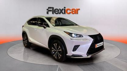 Usado Lexus NX300h Business Edition 197 CV (144 kW) 2021 Blanco SUV
