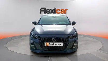 Usado Peugeot 208 Allure 101 CV (74 kW) 2025 Gris Utilitario
