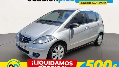 Usado Mercedes A150 Avantgarde 95 CV (69 kW) 2006 Gris Utilitario