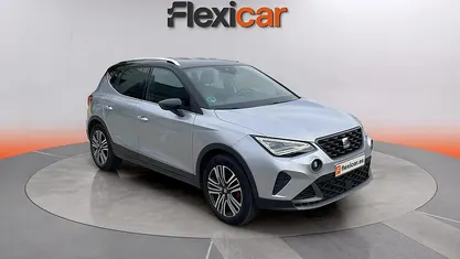 Usado Seat Arona FR 116 CV (85 kW) 2024 Gris SUV
