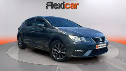 Usado Seat Leon ST Style 131 CV (96 kW) 2020 Azul Familiar