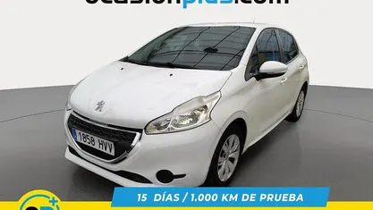 Blanco Usado 2014 Peugeot 208 Active Utilitario | 6450 € (Precio justo)