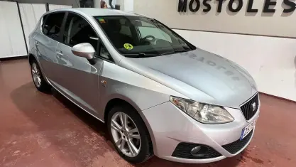 Usado Seat Ibiza Style 105 CV (77 kW) 2010 Gris Berlina