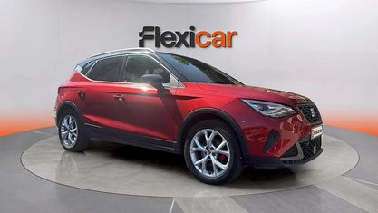 Usado Seat Arona FR 150 CV (110 kW) 2023 Rojo SUV