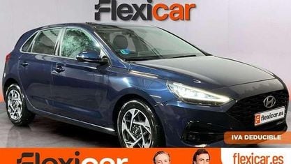 Usado Hyundai i30 120 HP (88 kW) 2024 Azul Sedan