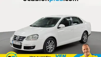 Usado VW Jetta Highline 105 CV (77 kW) 2010 Blanco Berlina