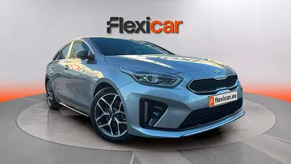 Usado Kia ProCeed GT-Line 136 CV (100 kW) 2020 Gris Familiar