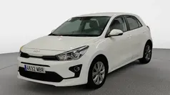 Blanco Usado 2022 Kia Rio Utilitario | 16.810 € (Precio justo)