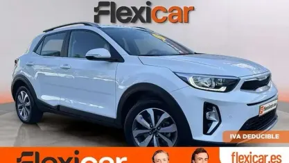 Usado Kia Stonic 101 HP (74 kW) 2025 Branco SUV