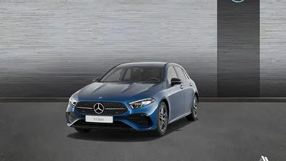 Usado Mercedes A200 AMG line 150 CV (110 kW) 2025 Azul Berlina
