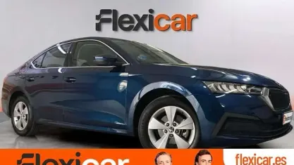 Käytetty Skoda Octavia Ambition 110 HP (80 kW) 2022 Sininen Sedan