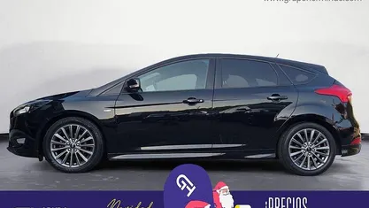Negro Usado 2018 Ford Focus ST-Line Berlina | 12.885 € (Precio justo)