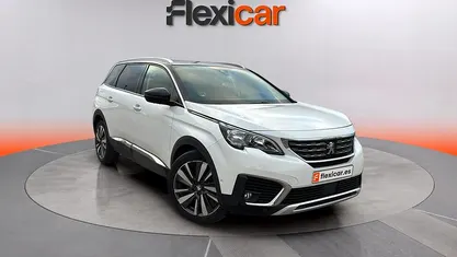Usado Peugeot 5008 Allure 131 CV (96 kW) 2018 Blanco Monovolumen