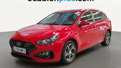 Usado Hyundai i30 120 CV (88 kW) 2023 Rojo Monovolumen