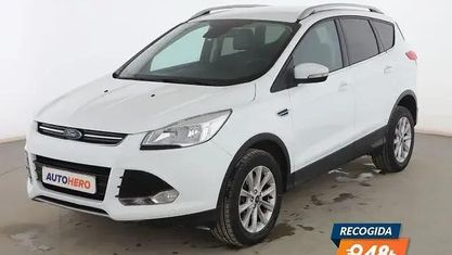 Usado Ford Kuga Titanium 150 CV (110 kW) 2016 Blanco SUV