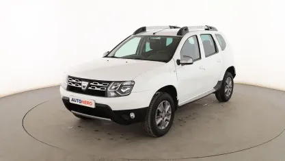 Usado Dacia Duster Lauréate 110 CV (80 kW) 2015 Blanco SUV