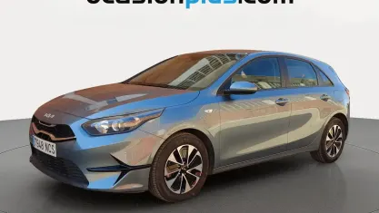 Usado Kia Ceed 101 CV (74 kW) 2025 Gris Utilitario