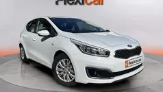 Blanco Usado 2017 Kia Ceed GT Berlina | 10.490 € (Precio justo)