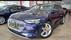 Azul Usado 2023 Audi e-tron Advanced SUV | 32.900 €