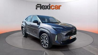 Usado Toyota Yaris Hybrid Active 116 CV (85 kW) 2024 Gris