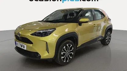Usado Toyota Yaris Cross Active 116 CV (85 kW) 2024 Oro SUV