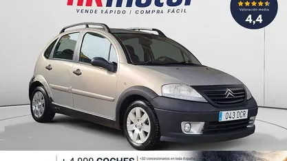 Usado Citroën C3 XTR 90 CV (66 kW) 2004 Beige Utilitario