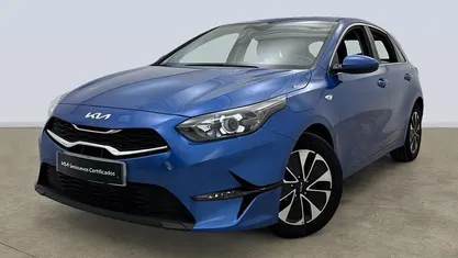 Usado Kia Ceed 101 CV (74 kW) 2024 Azul Utilitario