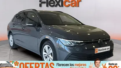 Usado VW Golf VII Life 115 CV (84 kW) 2021 Gris Utilitario