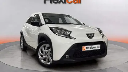 Usado 2023 Toyota Aygo X Play SUV | 13.690 € (Precio justo)