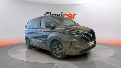 Usado Ford Tourneo Active 150 HP (110 kW) 2025 Monovolume
