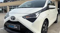 Blanco Usado 2018 Toyota Aygo X-wave Utilitario | 11.990 € (Precio justo)