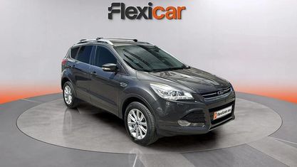 Usado Ford Kuga Titanium 182 CV (133 kW) 2016 Negro SUV