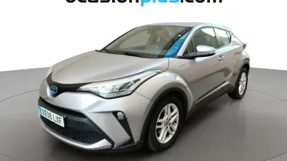 Usado Toyota C-HR Active 122 CV (89 kW) 2022 Gris plata SUV