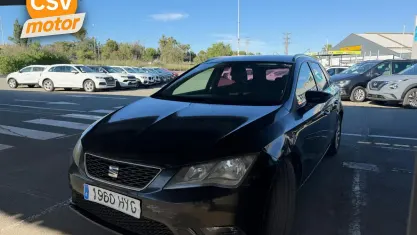 Usado Seat Leon Reference 105 CV (77 kW) 2014 Negro Berlina