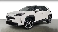 Blanco Usado 2023 Toyota Yaris Hybrid Style Recogida | 25.490 € (Precio justo)