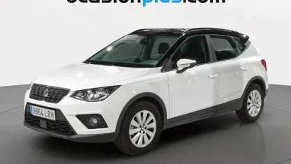 Usado Seat Arona Style 95 CV (69 kW) 2021 Blanco SUV