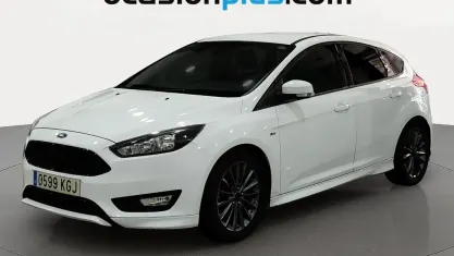 Usado Ford Focus ST-Line 125 CV (91 kW) 2017 Blanco Utilitario