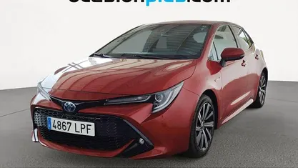 Usado Toyota Corolla Style 184 CV (135 kW) 2021 Rojo Utilitario