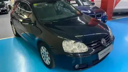 Usado VW Golf VI 105 CV (77 kW) 2008 Negro Utilitario